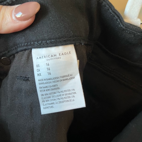 American Eagle black jean shorts, size 16, NWT - Picture 4 of 7